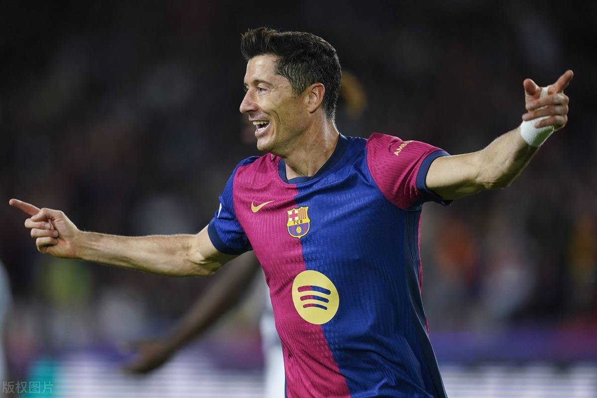 九游app最新版 梅西焦点对战，莱万多夫斯基与30激战TES分钟，反败为胜胜负难料！