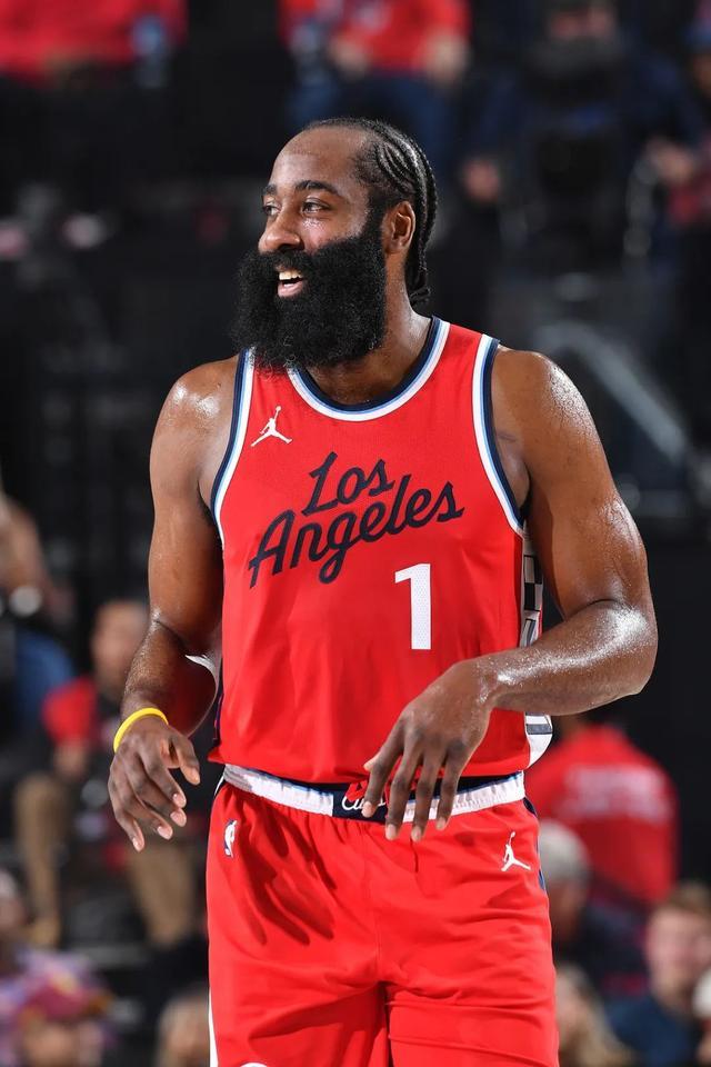 九游app下载安装哈登回归赛场，高光表现首场状态亮眼，澳大利亚队观众沸腾！的简单介绍